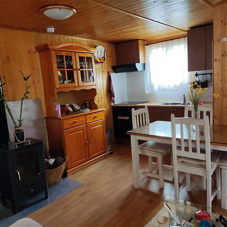 Cabana De Madera Especial Y Acogedora Cardenete Szoba fotó