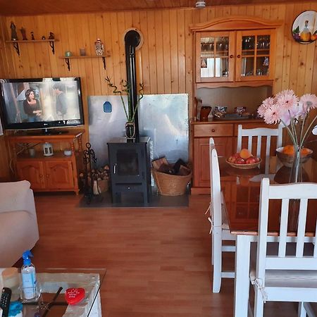 Cabana De Madera Especial Y Acogedora Cardenete Kültér fotó