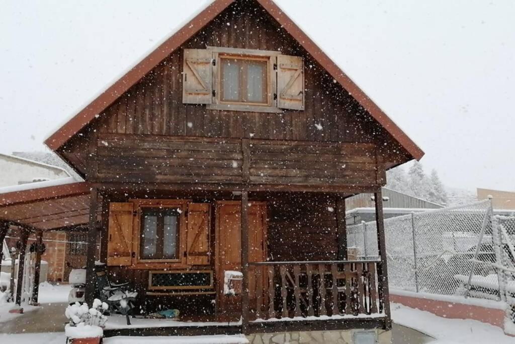 Cabana De Madera Especial Y Acogedora Cardenete Kültér fotó