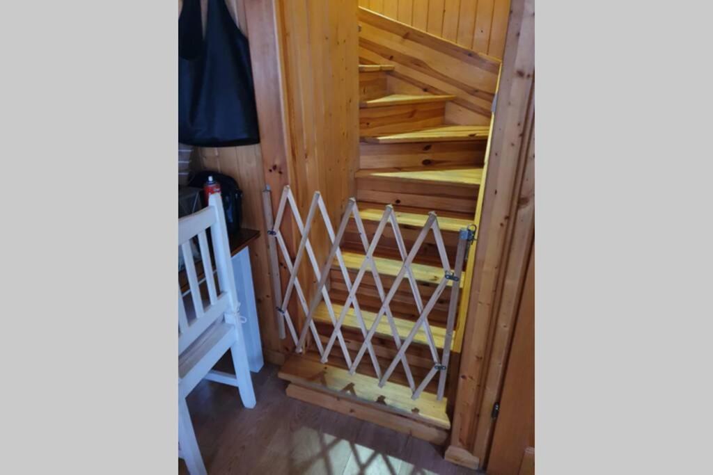 Cabana De Madera Especial Y Acogedora Cardenete Kültér fotó