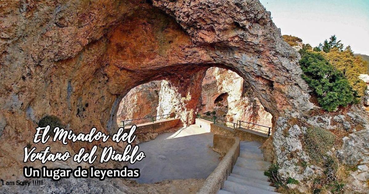 Cabana De Madera Especial Y Acogedora Cardenete Kültér fotó