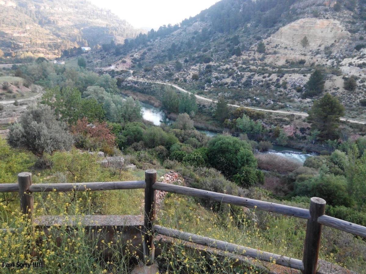 Cabana De Madera Especial Y Acogedora Cardenete Kültér fotó