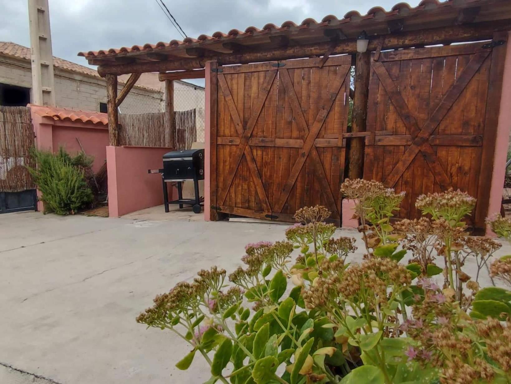 Cabana De Madera Especial Y Acogedora Cardenete Szoba fotó