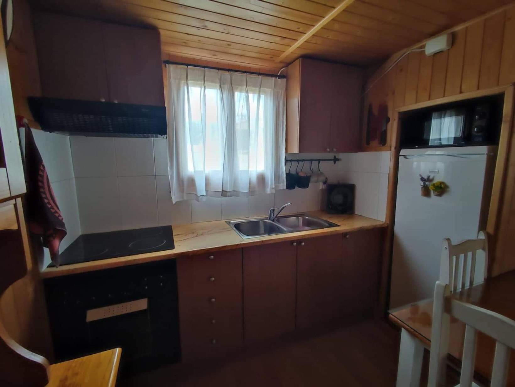 Cabana De Madera Especial Y Acogedora Cardenete Szoba fotó