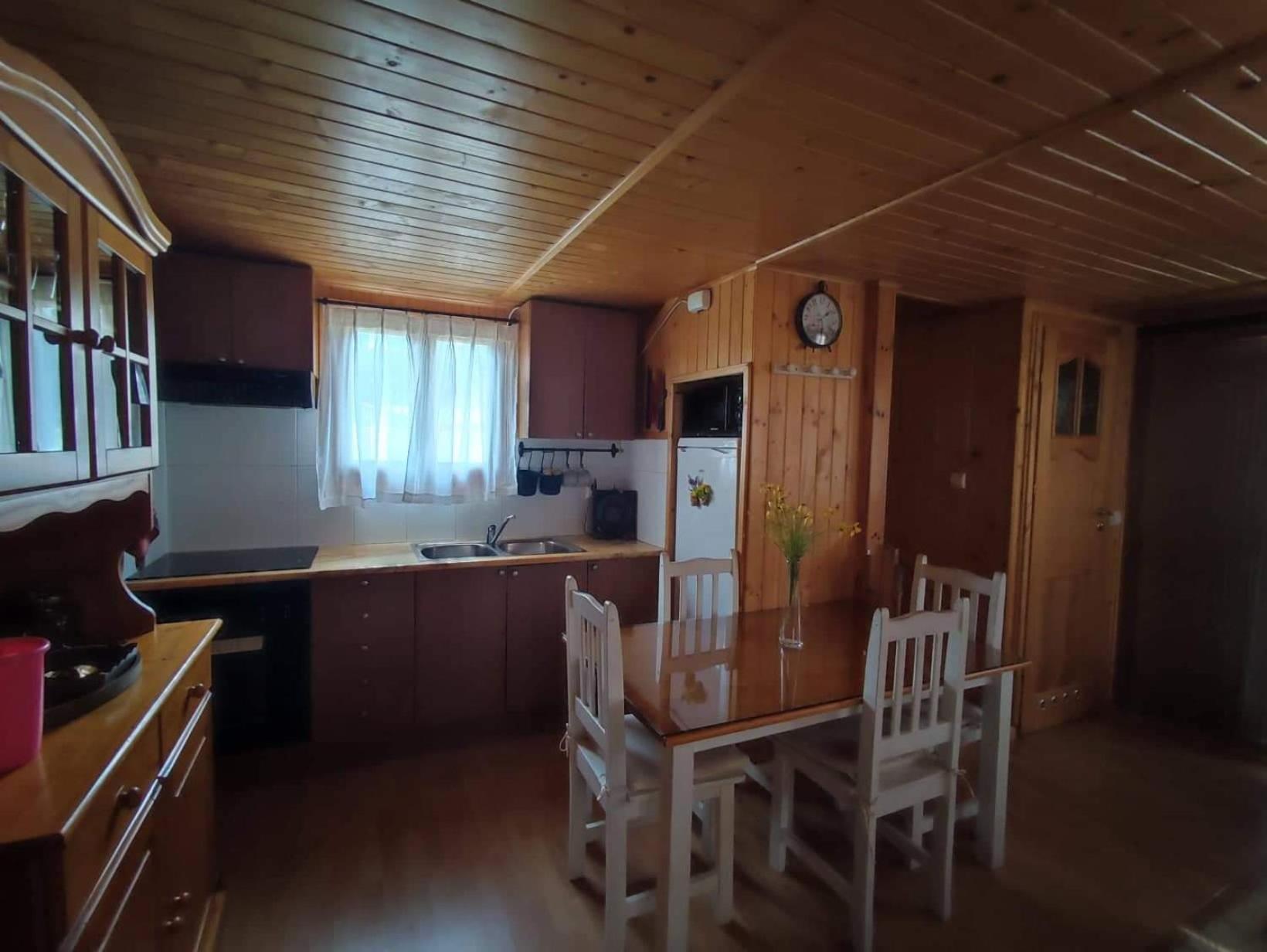 Cabana De Madera Especial Y Acogedora Cardenete Szoba fotó